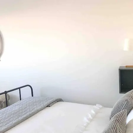 Gertrudes-central-estacionamento E Wifi Gratuito Apartment Setubal
