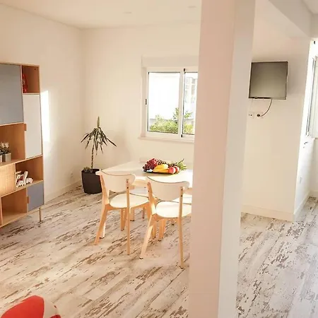Gertrudes-central-estacionamento E Wifi Gratuito Apartamento *