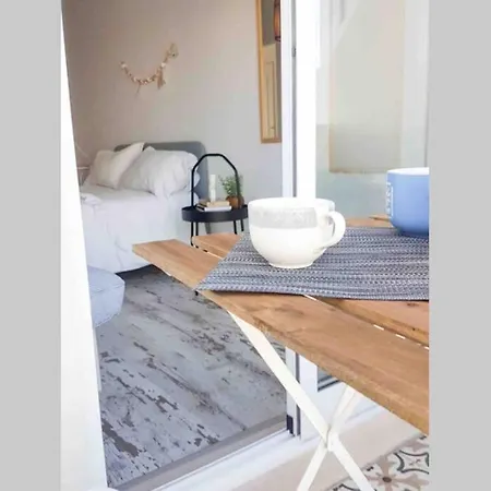 Apartamento Gertrudes-central-estacionamento E Wifi Gratuito Setúbal