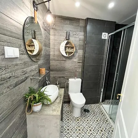 Gertrudes-central-estacionamento E Wifi Gratuito Apartamento Setúbal